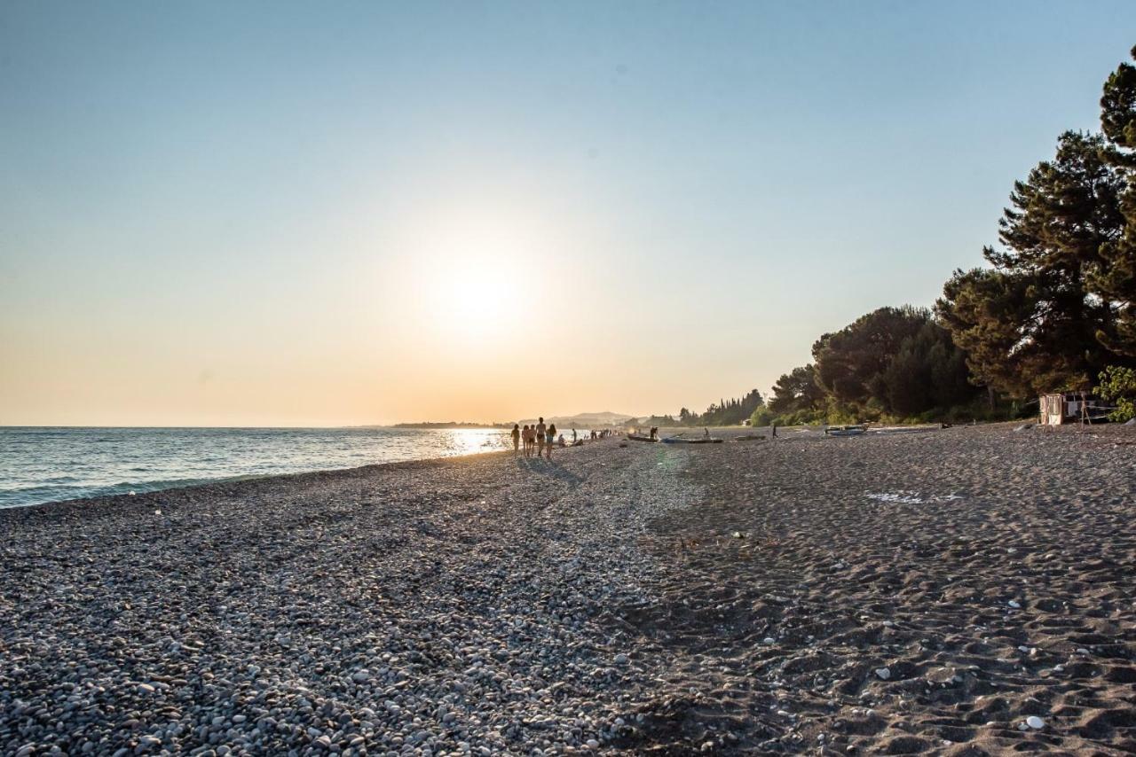 Park-Hotel Abkhazia Tsandrypsj Eksteriør bilde